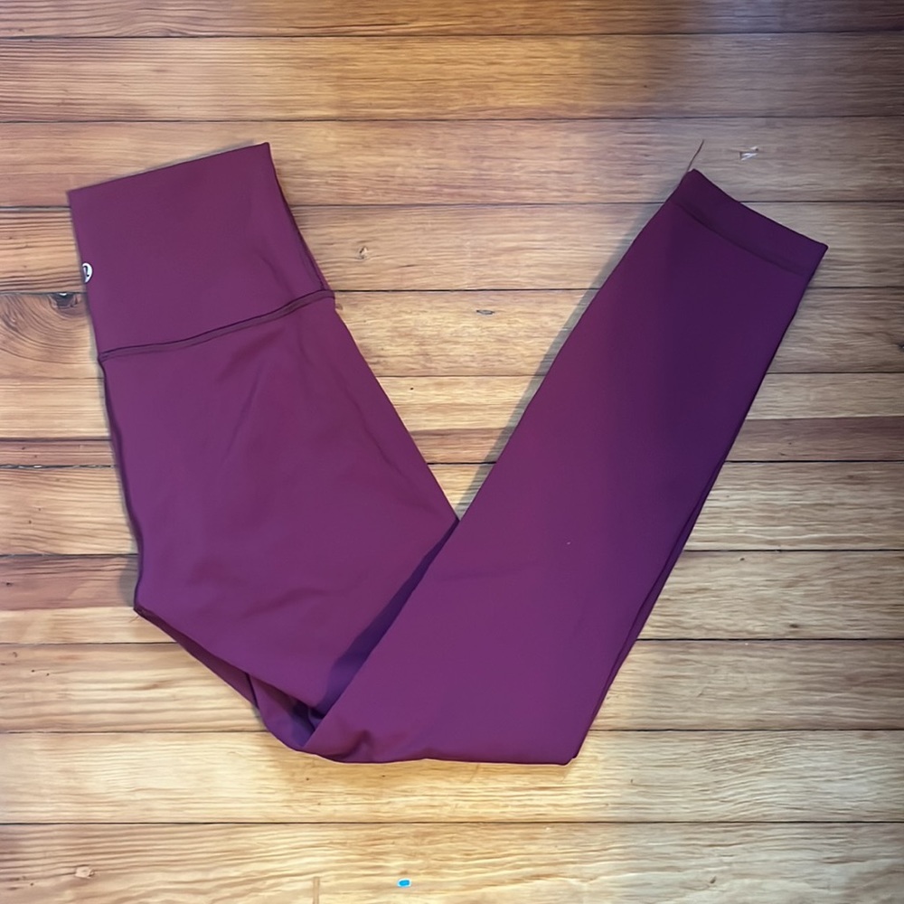 Lululemon High Rise Wunder Under 28" - Luxtreme - Red - Picture 1 of 5